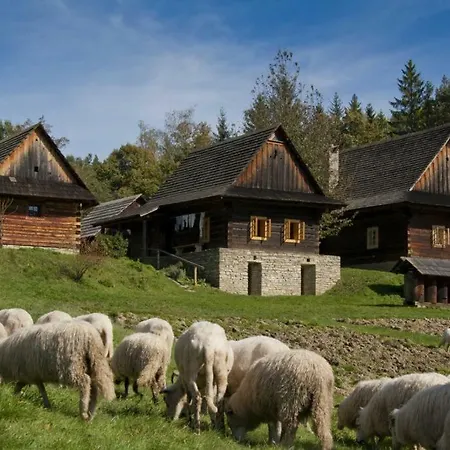 Lodge Luxusni Chalupa V Klidne Casti Roznova Pod Radhostem - Beskyd *
